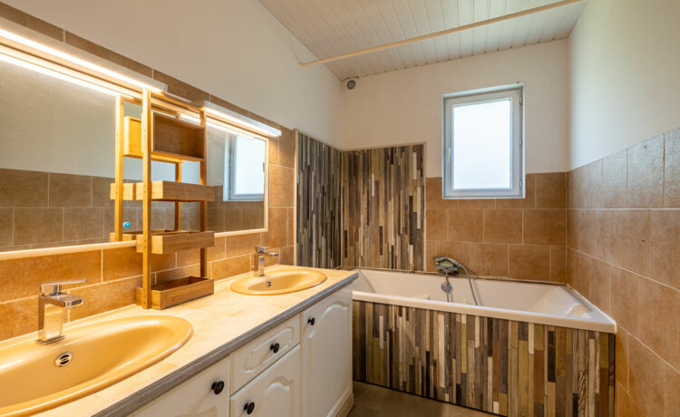 Maison 6 pièces AMOU