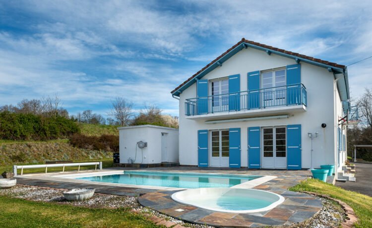 Maison 8 pièce(s) 236m2 2