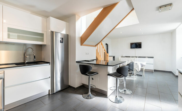 Maison 8 pièce(s) 236m2 4