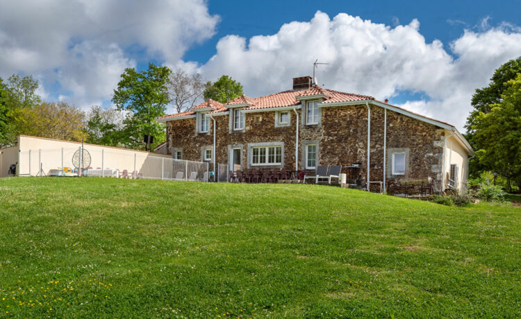 Maison 9 pièce(s) 340 m2 2