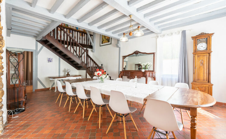 Maison 9 pièce(s) 340 m2