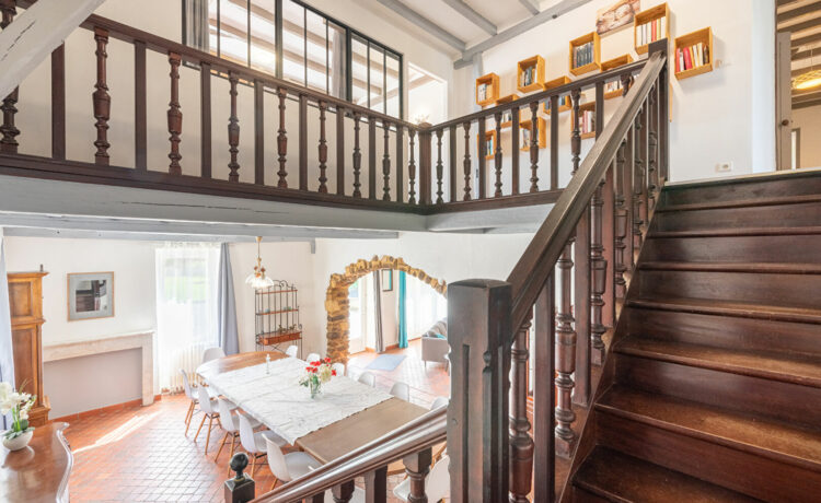 Maison 9 pièce(s) 340 m2