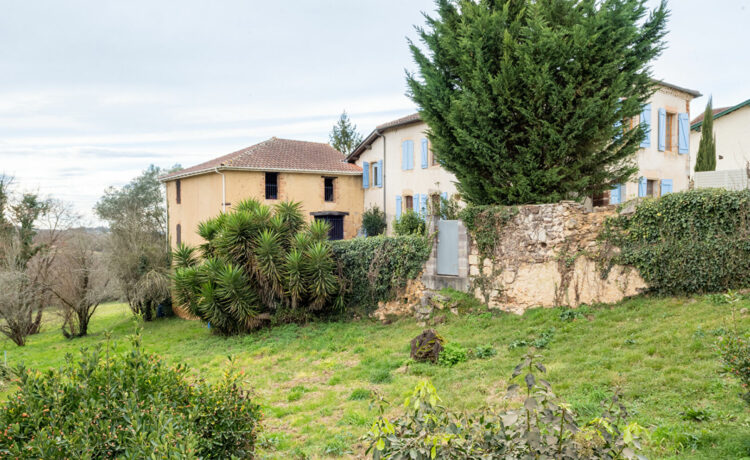 Maison de Caractère au Charme Authentique - Une Opportunité Rare 1