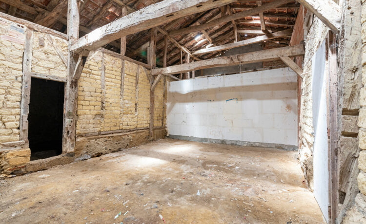 Maison de caractère à rafraîchir, Entre Amou et Pomarez, environnement calme et vue dégagée
