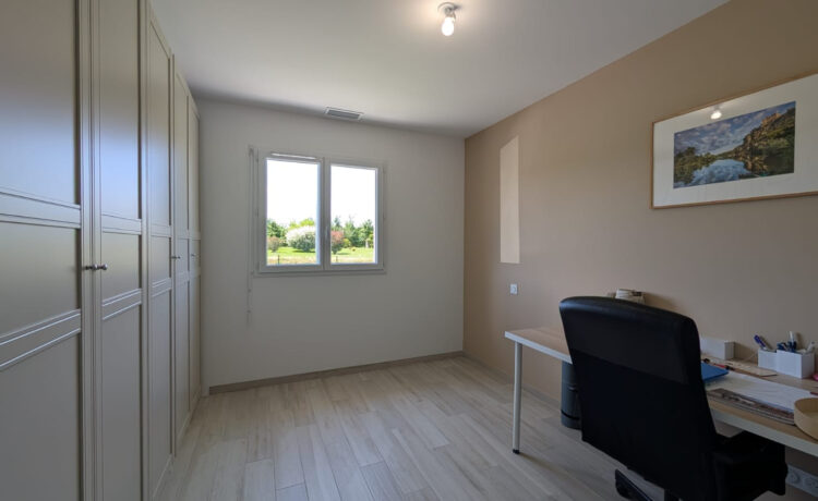Maison 4 pièce(s) 115 m2