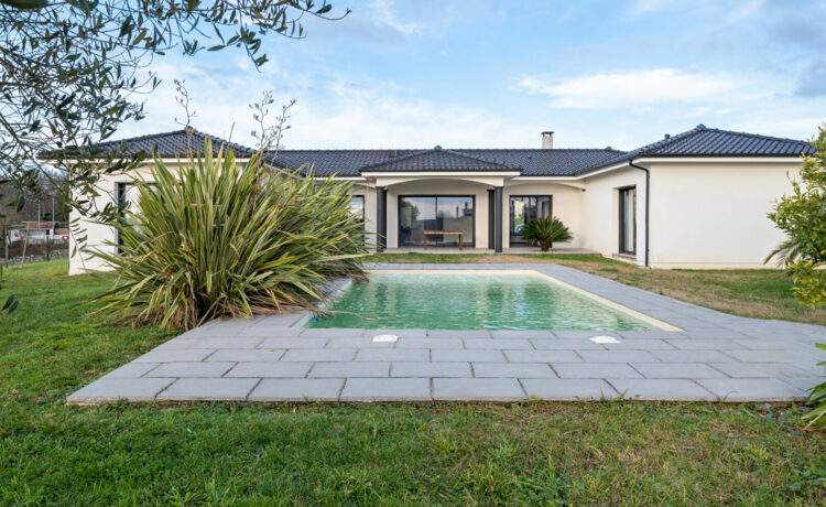 Maison Mouscardès 6 pièce(s) 150 m2 1