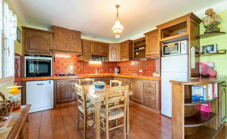 Maison 7 pièce(s) 186 m2