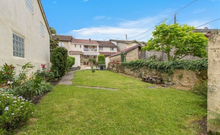 Maison Hagetmau 5 pièce(s) 97.35 m2