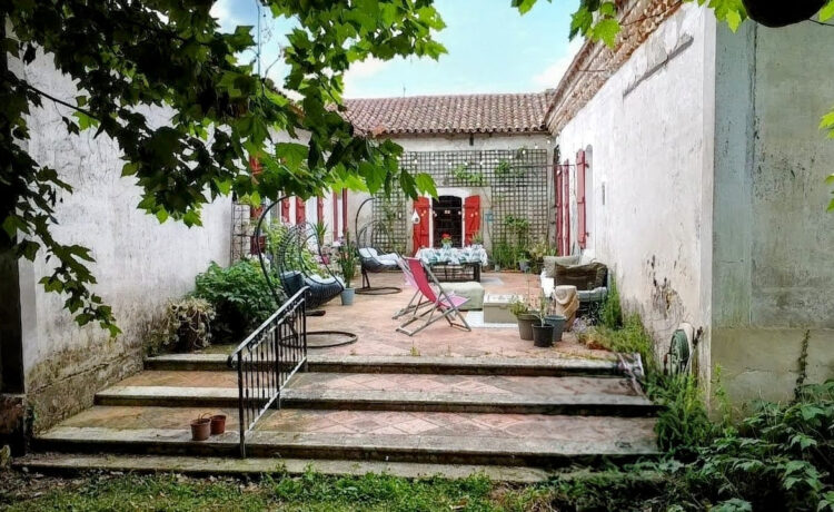 Maison 12 pièce(s) 461 m2